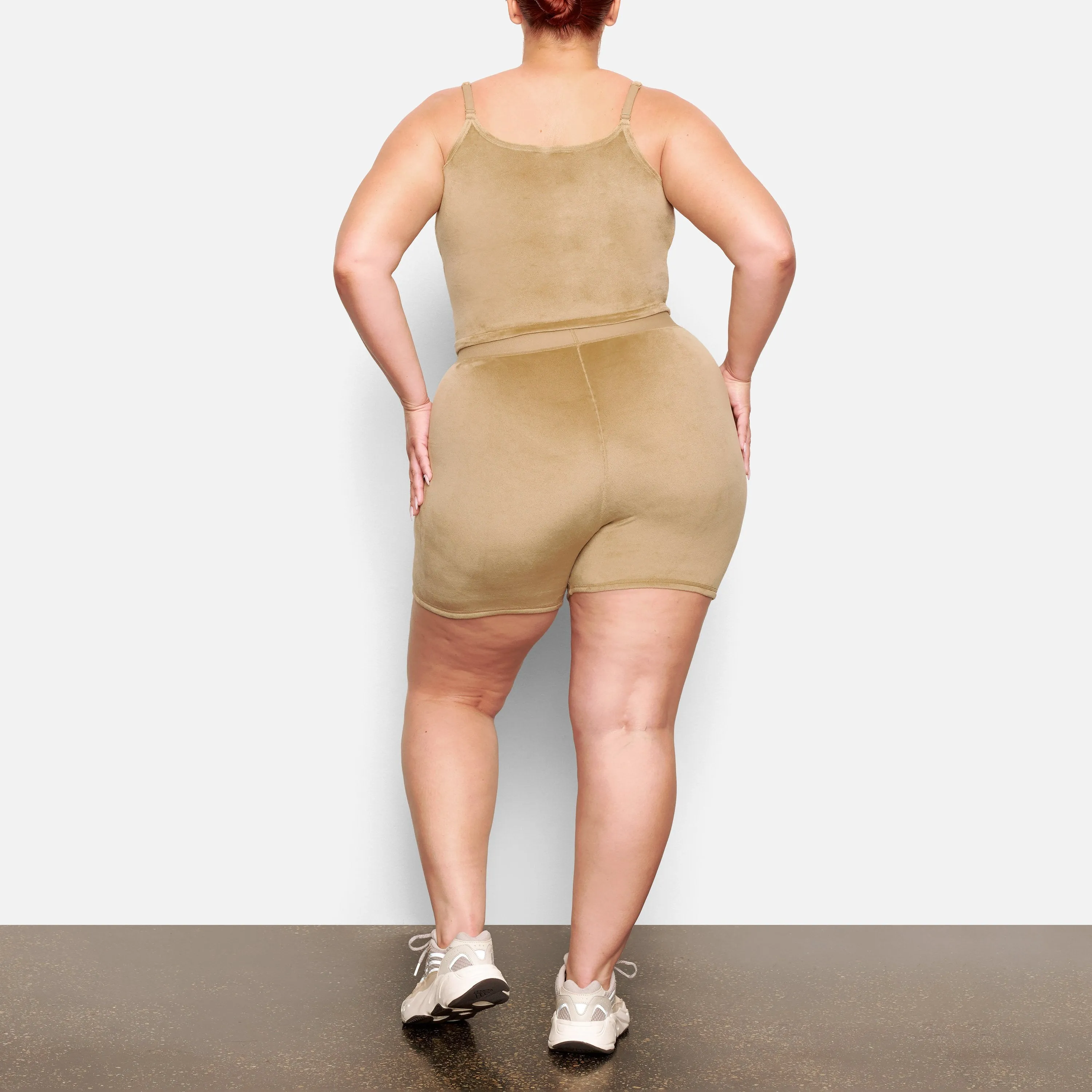 VELOUR BIKE SHORT | GOLD