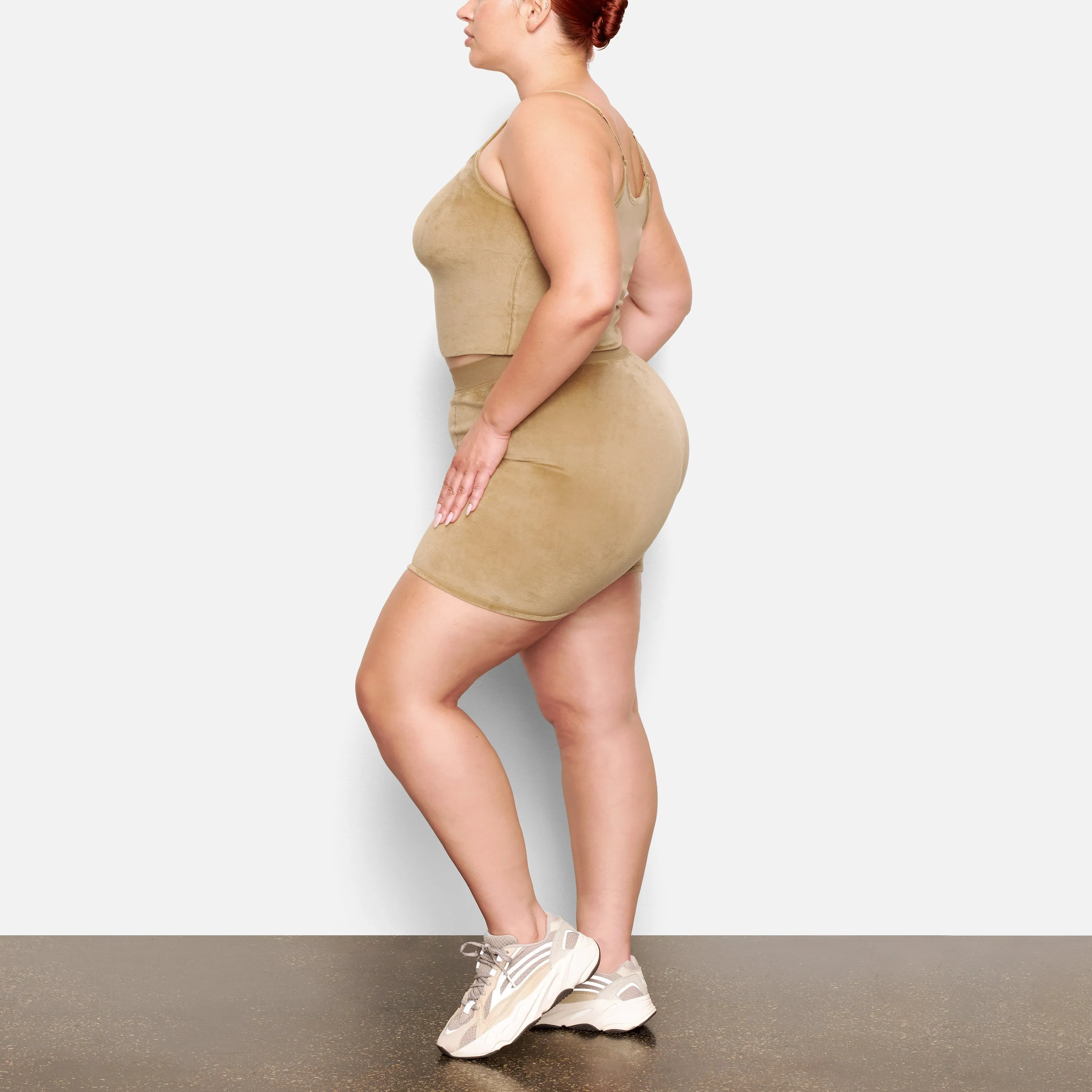 VELOUR BIKE SHORT | GOLD